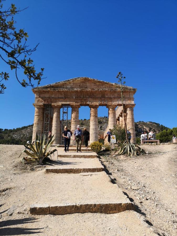 צ'יניזי Villa Manzella Piscina Privata מראה חיצוני תמונה