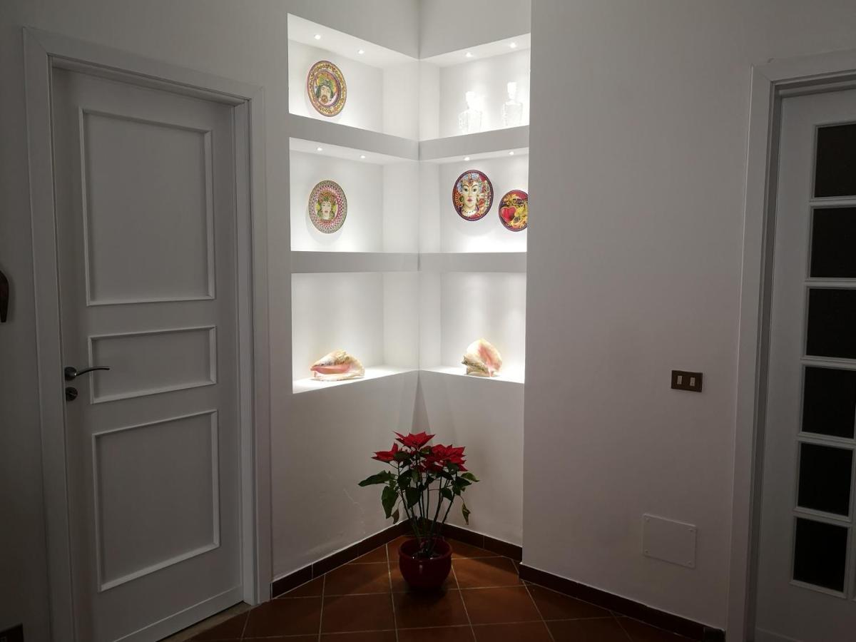 צ'יניזי Villa Manzella Piscina Privata חדר תמונה