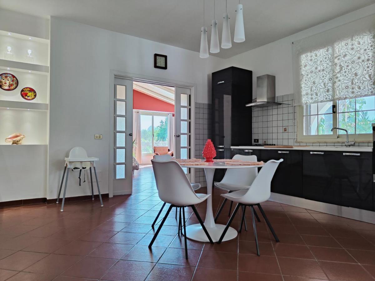 צ'יניזי Villa Manzella Piscina Privata מראה חיצוני תמונה