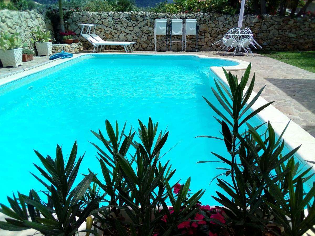 צ'יניזי Villa Manzella Piscina Privata מראה חיצוני תמונה