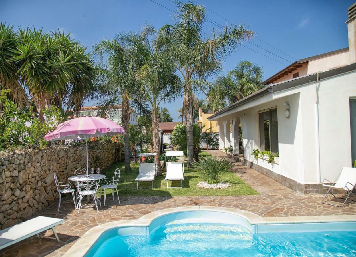 צ'יניזי Villa Manzella Piscina Privata מראה חיצוני תמונה