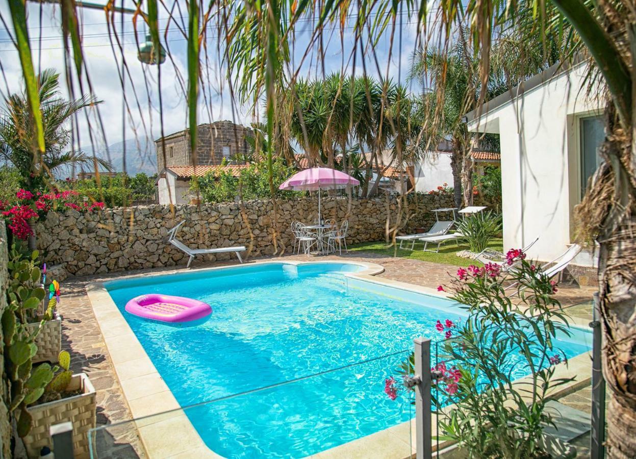 צ'יניזי Villa Manzella Piscina Privata מראה חיצוני תמונה