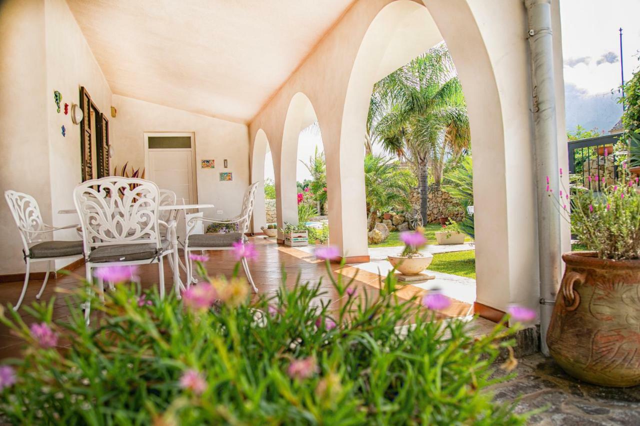 צ'יניזי Villa Manzella Piscina Privata מראה חיצוני תמונה