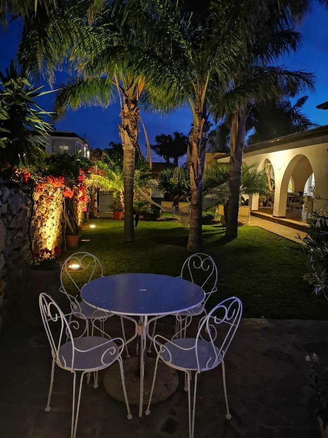 צ'יניזי Villa Manzella Piscina Privata מראה חיצוני תמונה