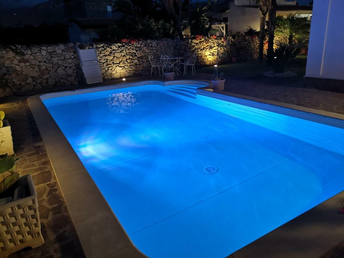 צ'יניזי Villa Manzella Piscina Privata מראה חיצוני תמונה